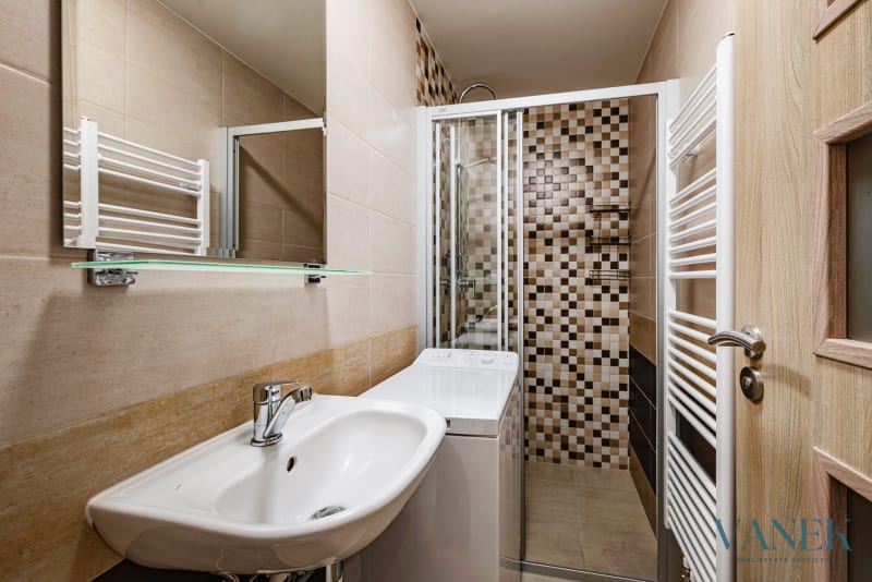 Apartment 2+kk, 43m², Boženy Němcové, Mariánské Lázně — photo 8