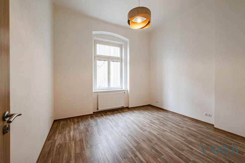 Apartment 2+kk, 43m², Boženy Němcové, Mariánské Lázně — photo 9
