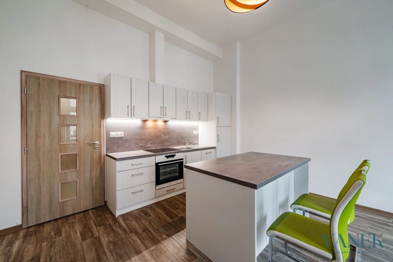 Apartment 2+kk, 43m², Boženy Němcové, Mariánské Lázně — photo 3