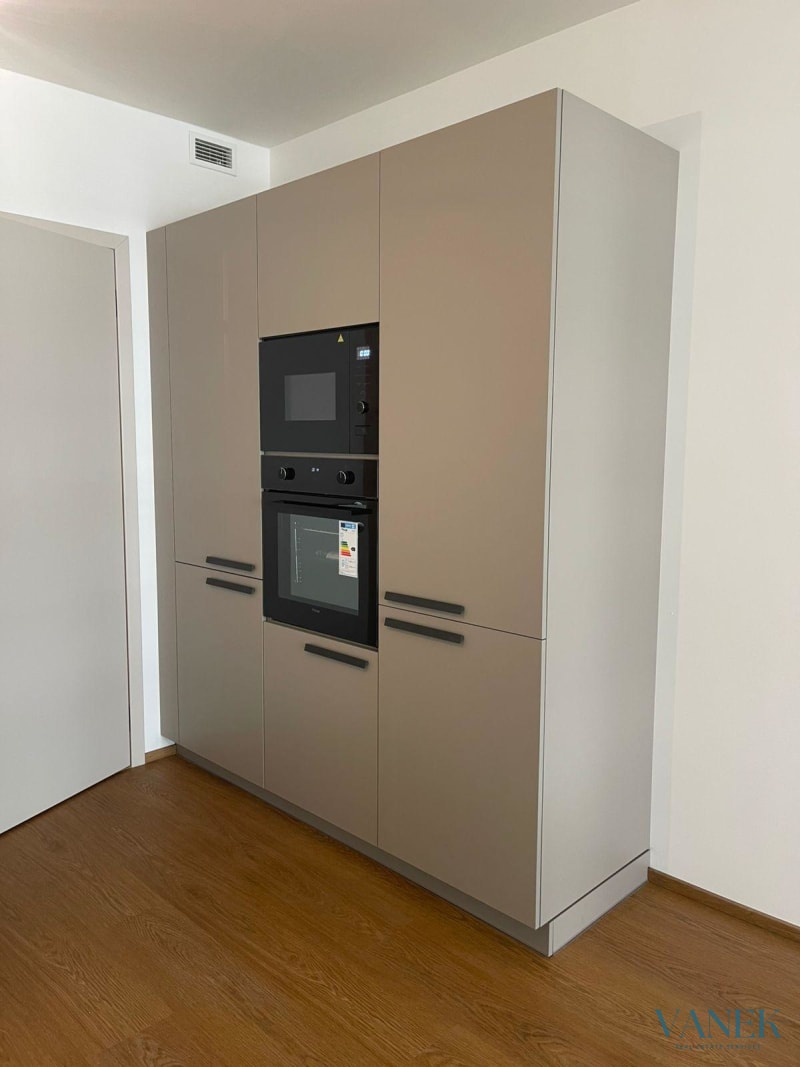 Apartment 1+kk, 30m², Poděbradská, Prague — photo 10