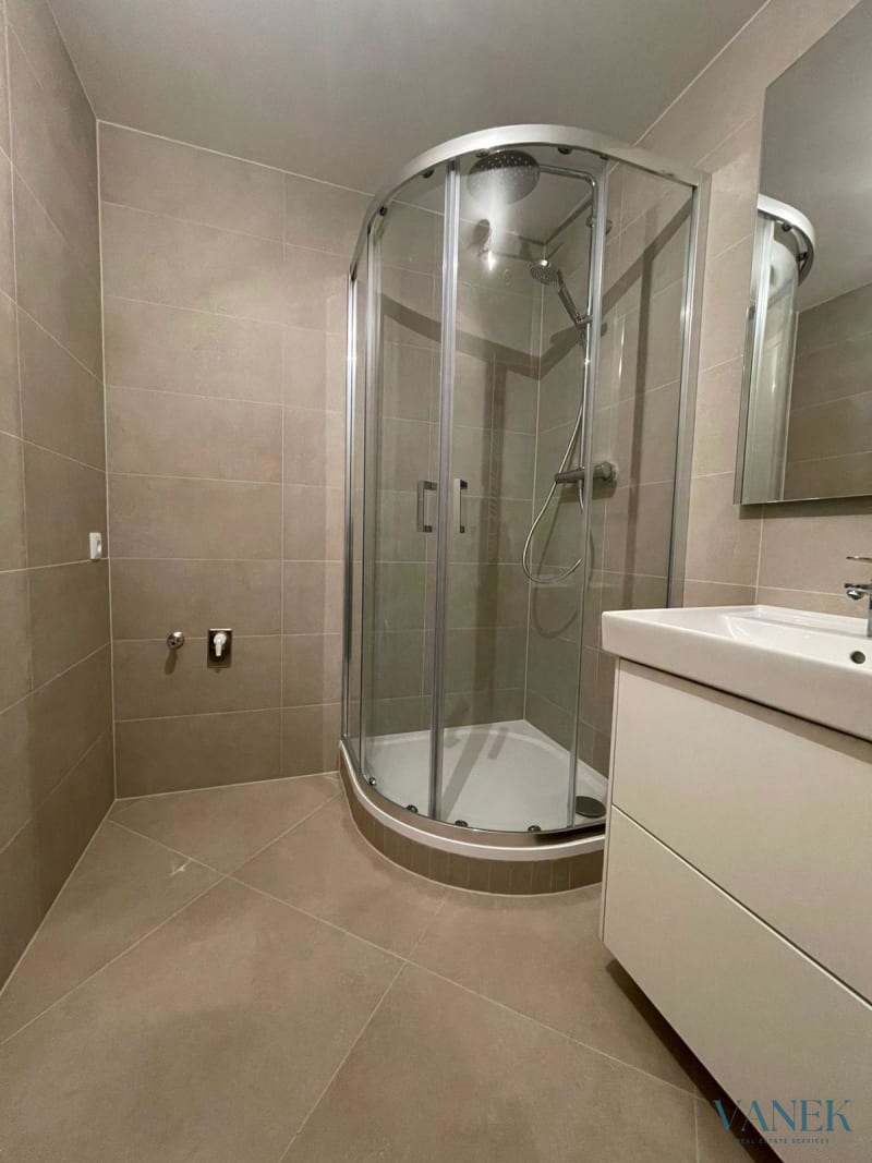 Apartment 1+kk, 30m², Poděbradská, Prague — photo 8