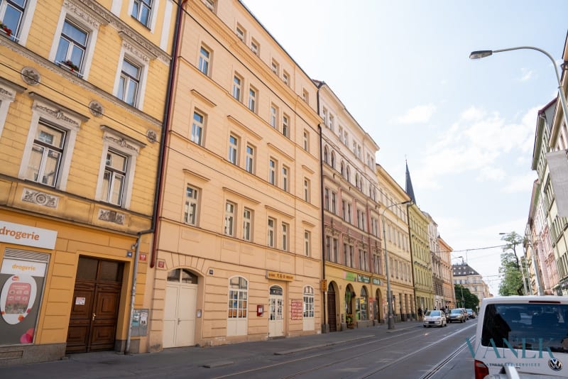 Apartment 1+kk, 25.5m², Seifertova, Prague — photo 45