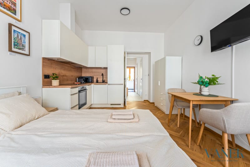 Apartment 1+kk, 25.5m², Seifertova, Prague — photo 6