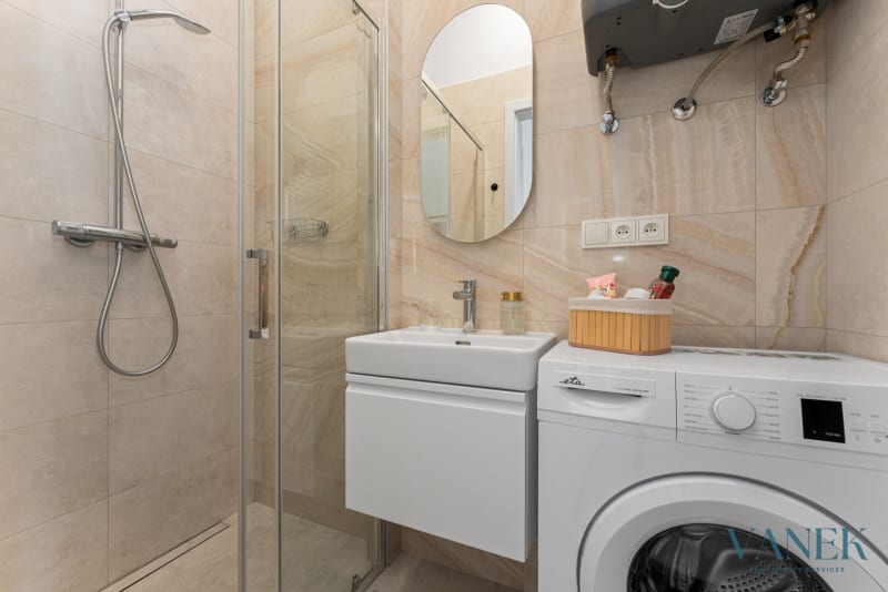 Apartment 1+kk, 25.5m², Seifertova, Prague — photo 9
