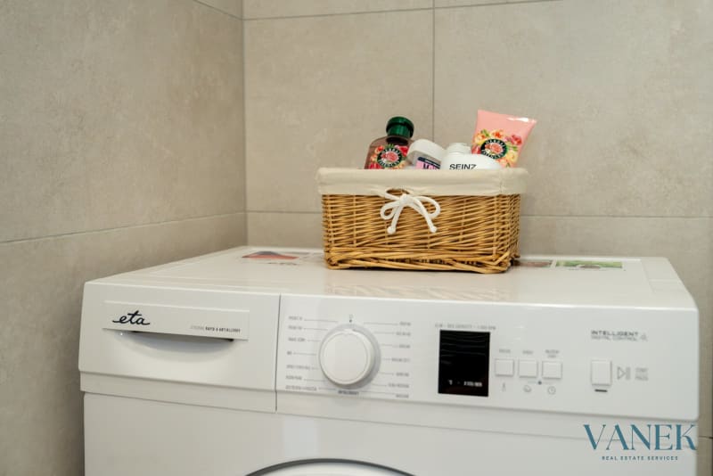 Apartment 1+kk, 31.3m², Seifertova, Prague — photo 18