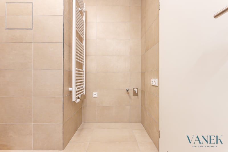 Apartment 3+kk, 60m², Fafkových, Praha - Vysočany — photo 9