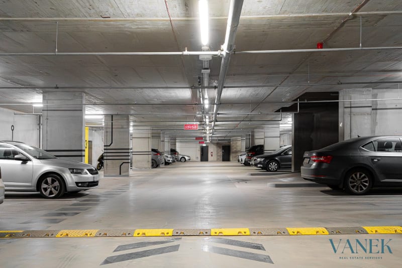 Parking space, 13m², Fafkových, Praha — photo 1