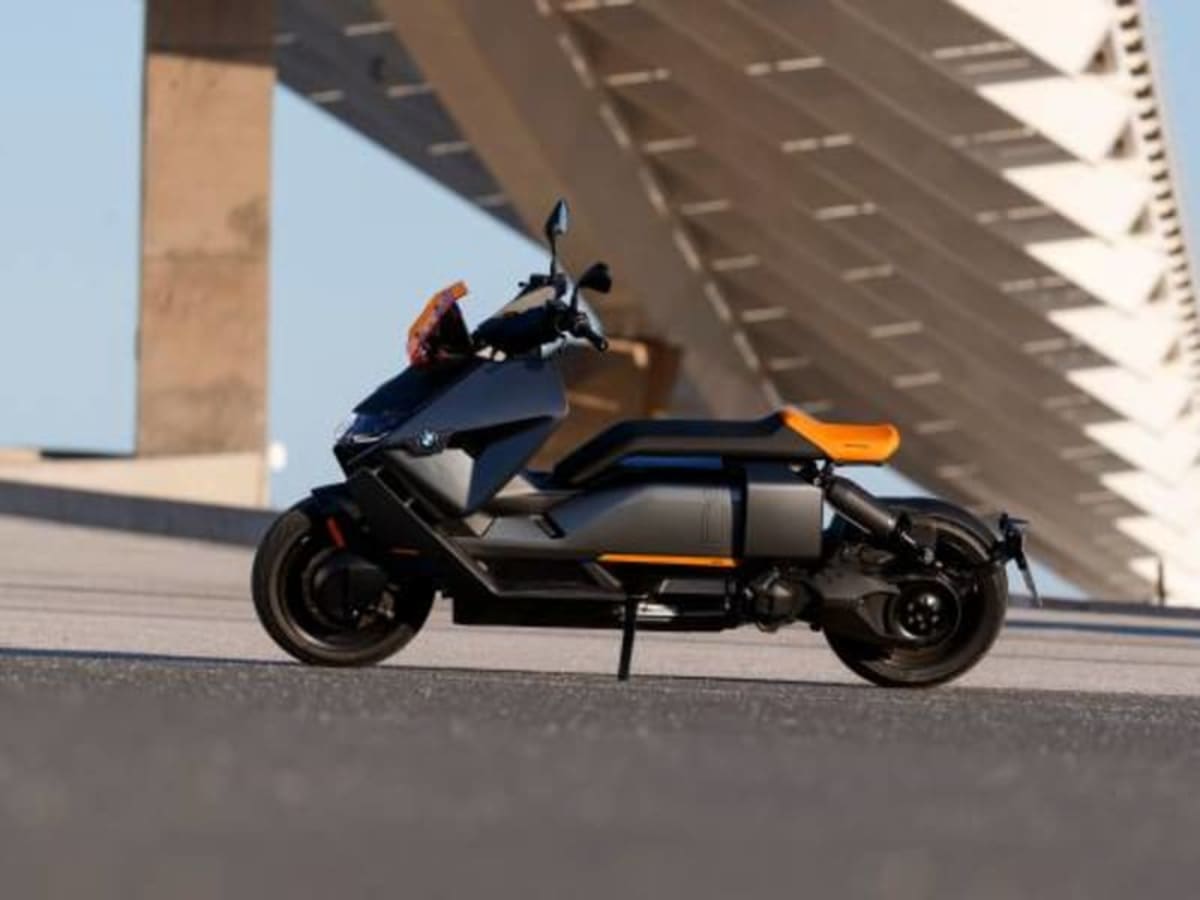 BMW CE 04