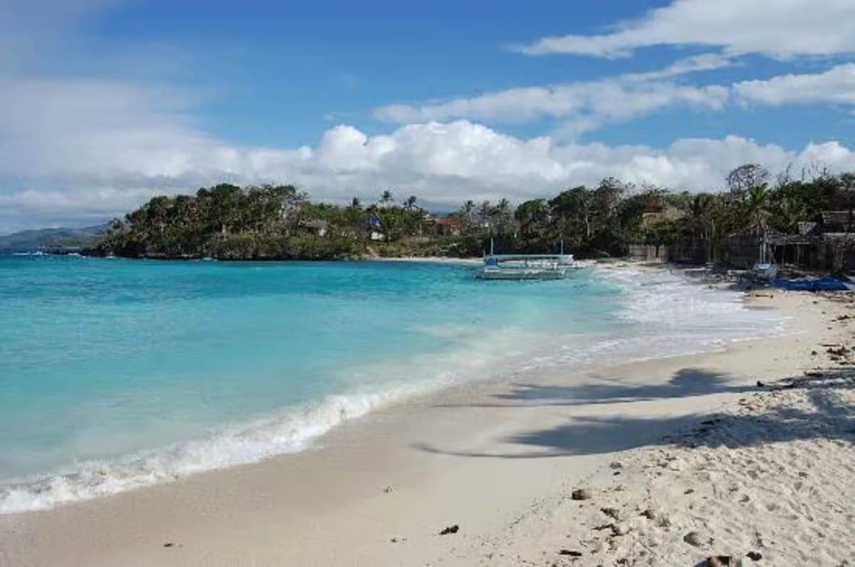 Tambisaan Beach image 6