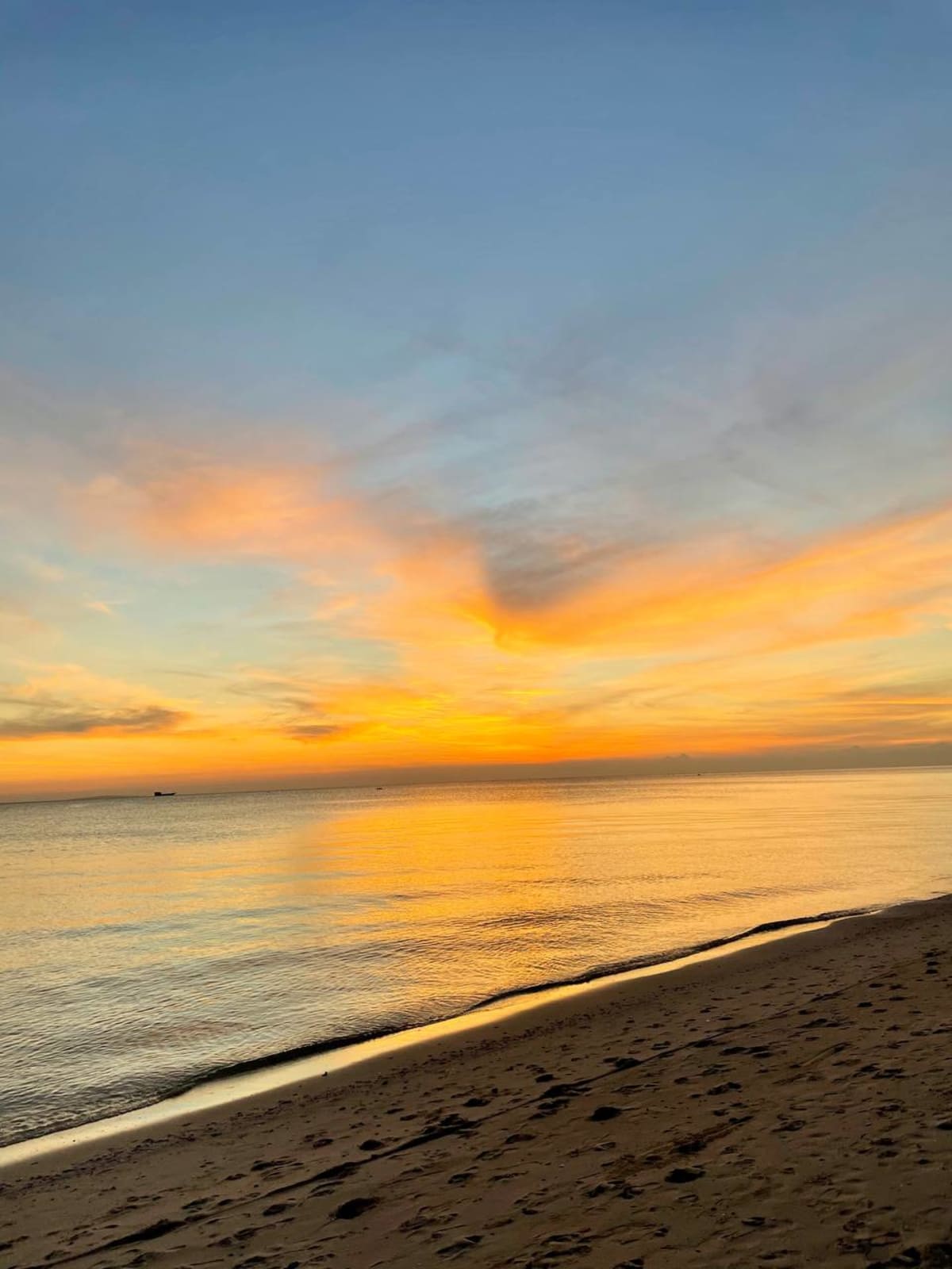 White Beach Boracay normal image 40