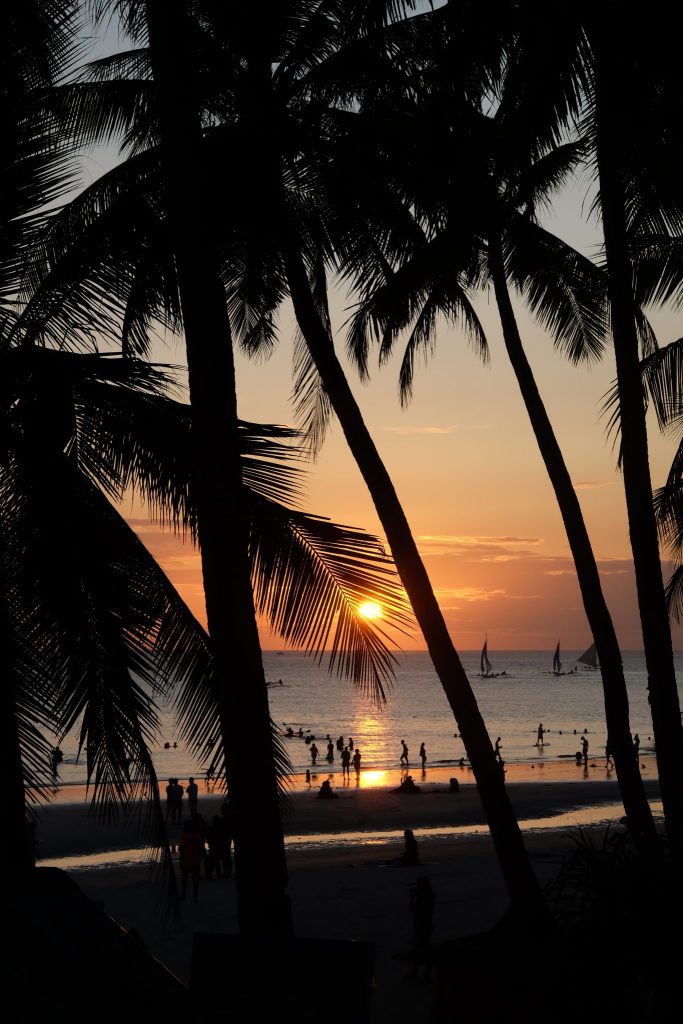 ππ΄ Best Sunset Bars in Boracay ποΈπ - image 3