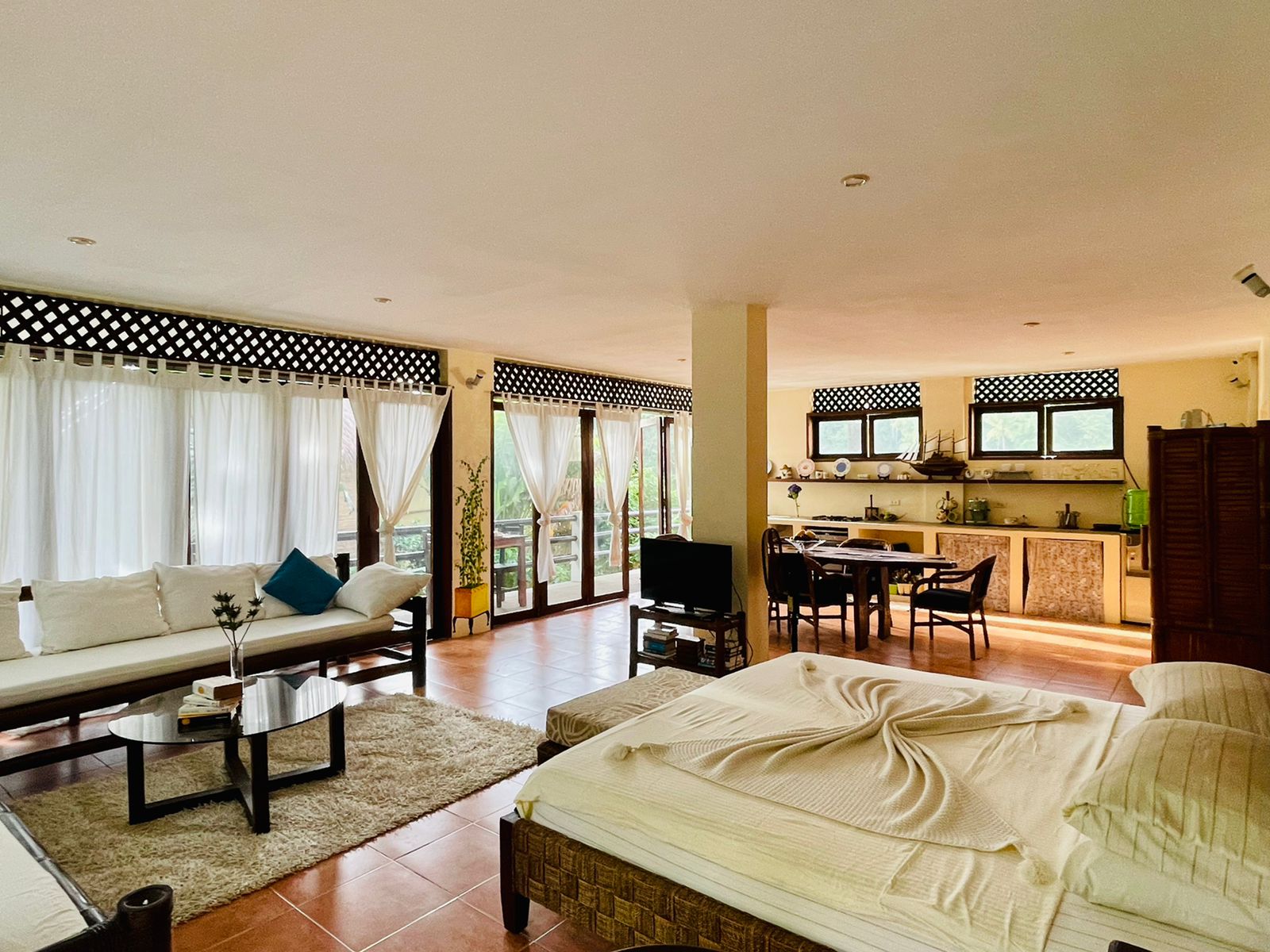 Kokomo - Stay, Relax, Earn โ Studio in Boracay image 2