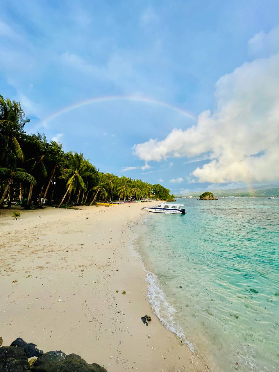 Tambisaan Beach image 3