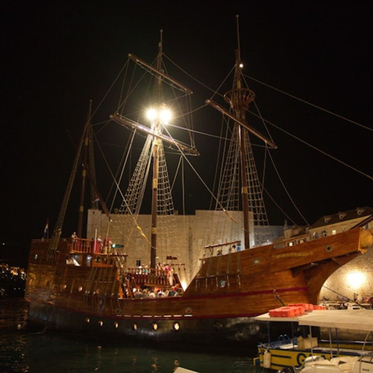Crociera notturna panoramica da Dubrovnik — 7