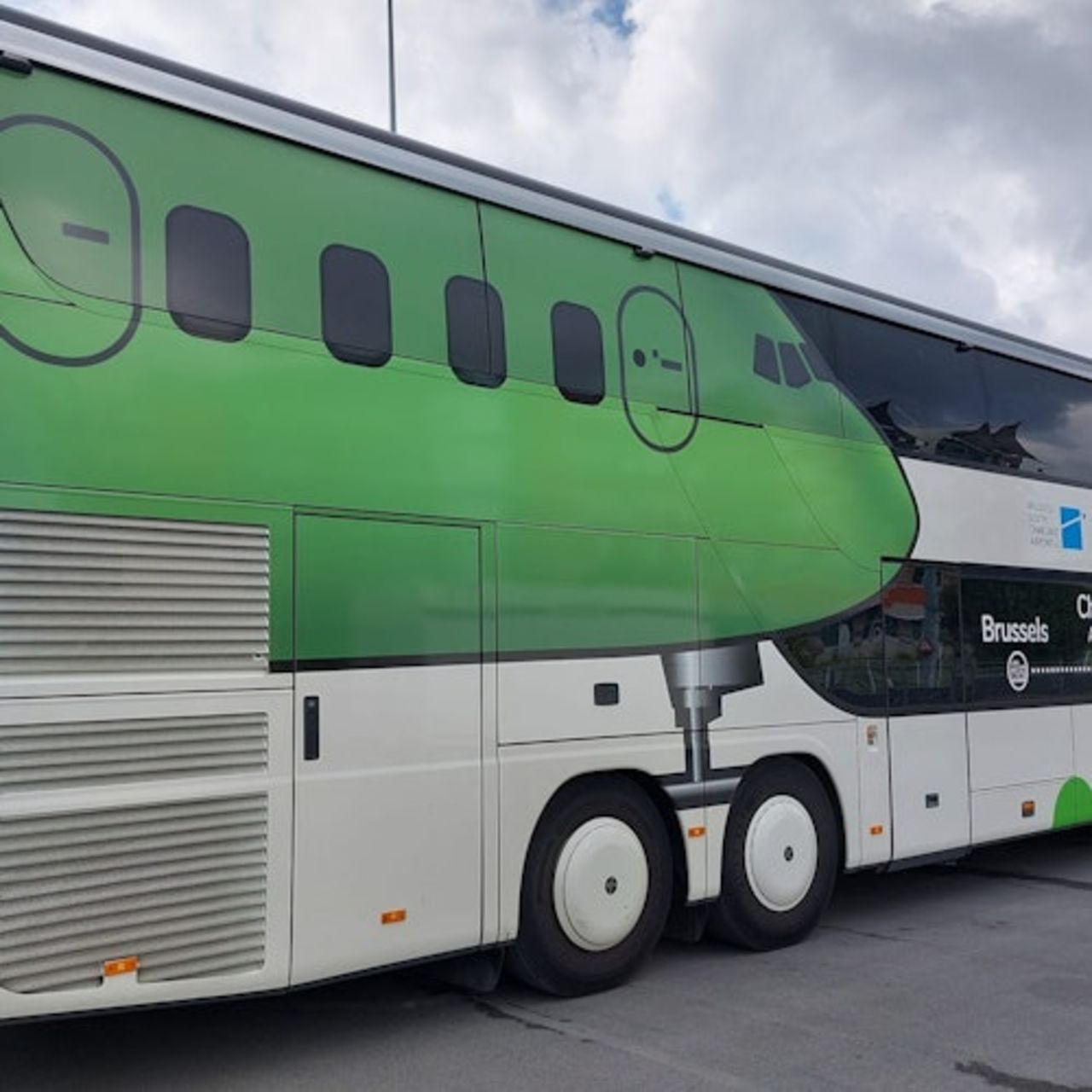 Pisa: Autobus dall'aeroporto di Pisa a/da Firenze Stazione Guidoni T2 — 2