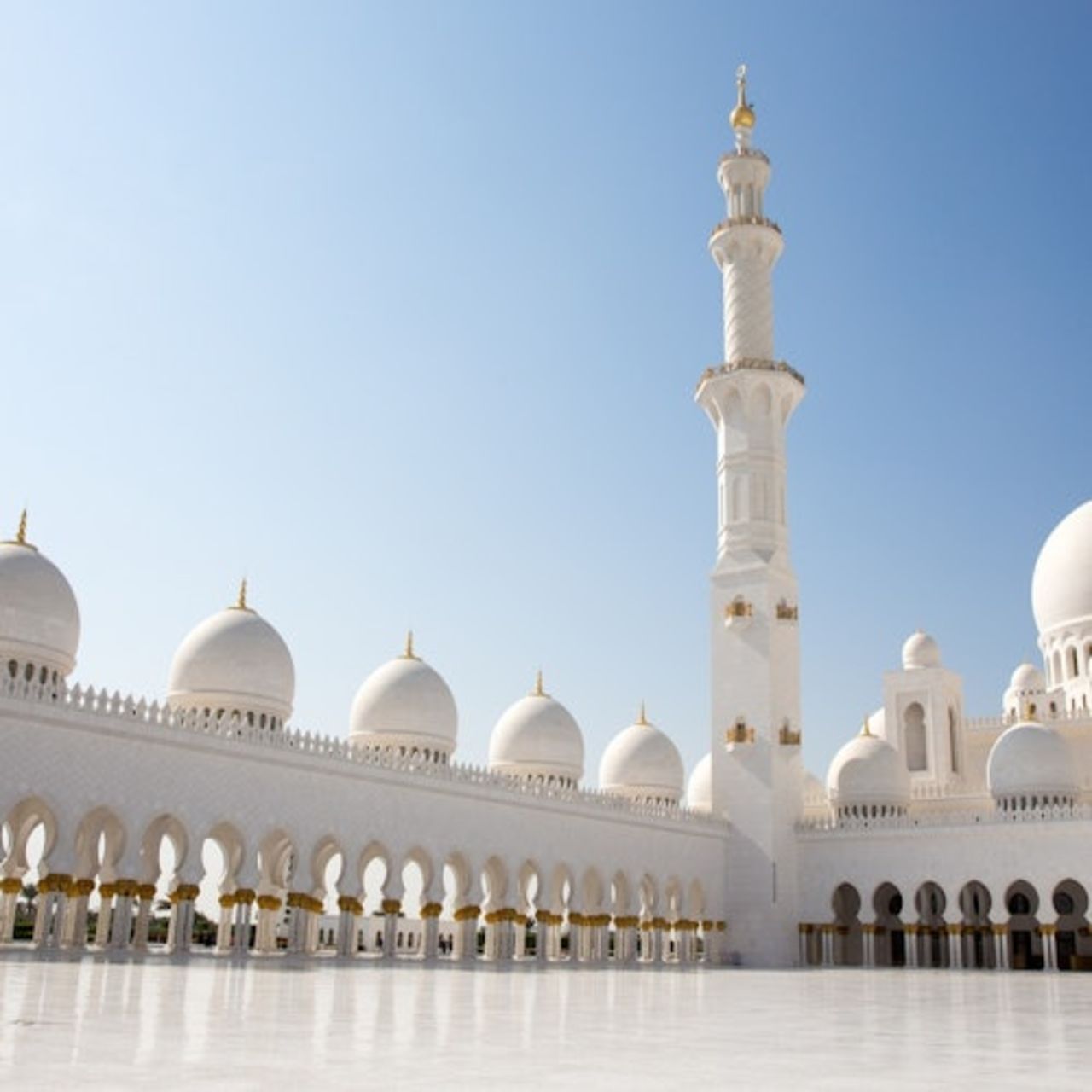 Gita di un giorno da Dubai: Grande Moschea SZ, Qasr Al Watan e tour della città — 5