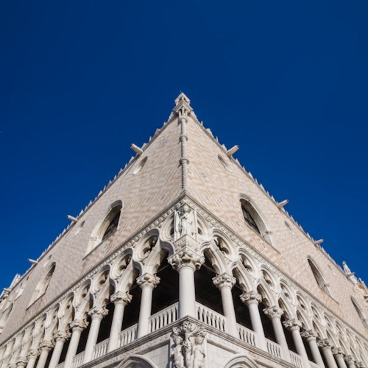 Palazzo Ducale: Visita guidata con itinerario segreto + salta la fila