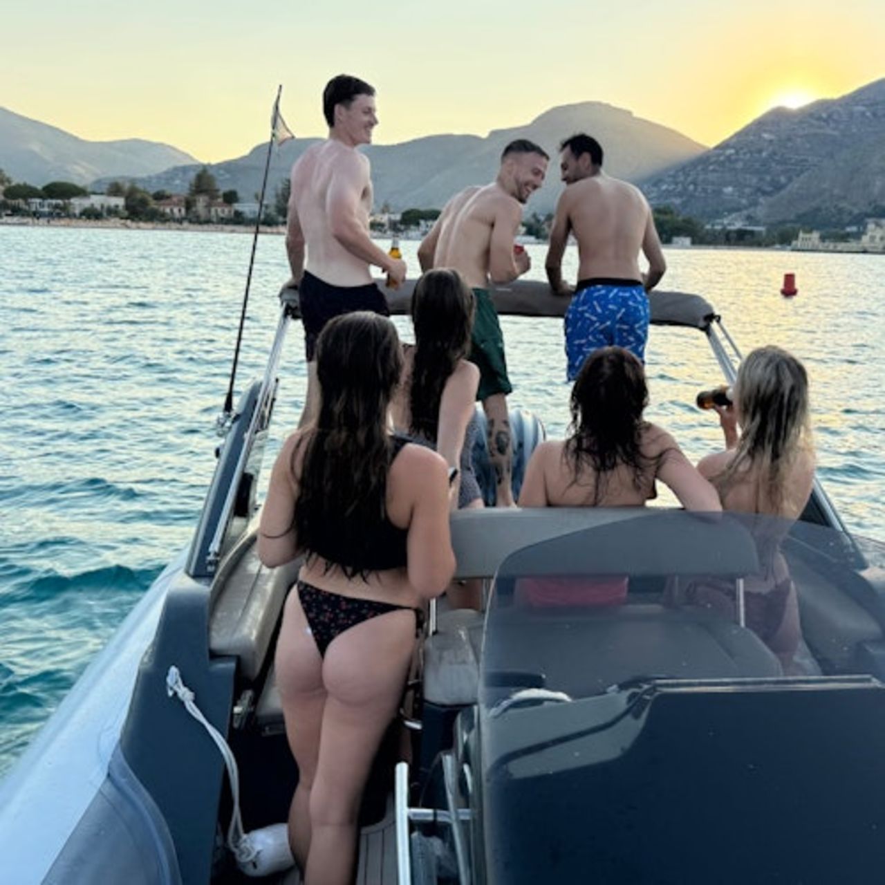 Mondello: Tour in barca al tramonto da Palermo + Sosta bagno + Aperitivo — 7