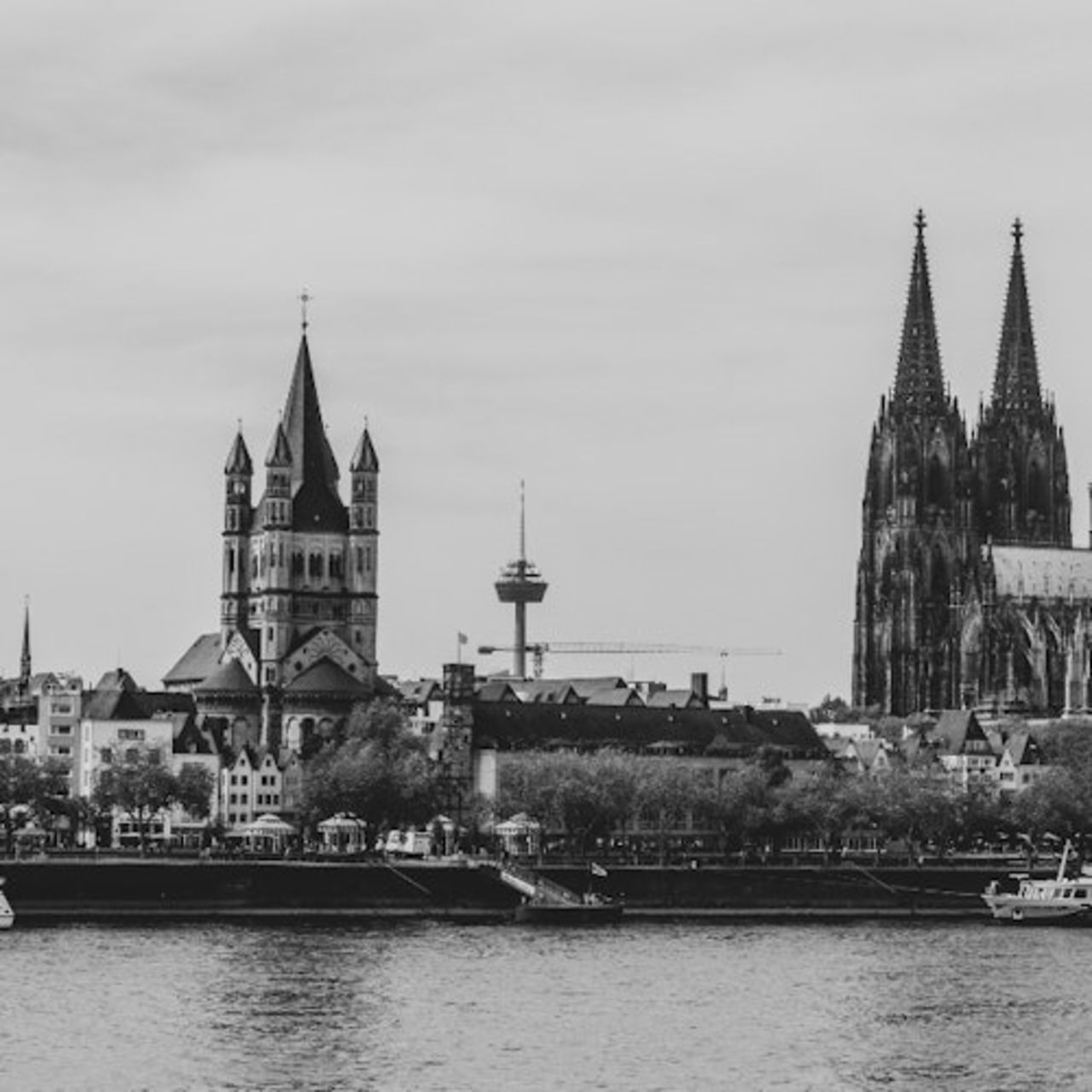 Gioco di esplorazione della città infestata di Colonia — 5