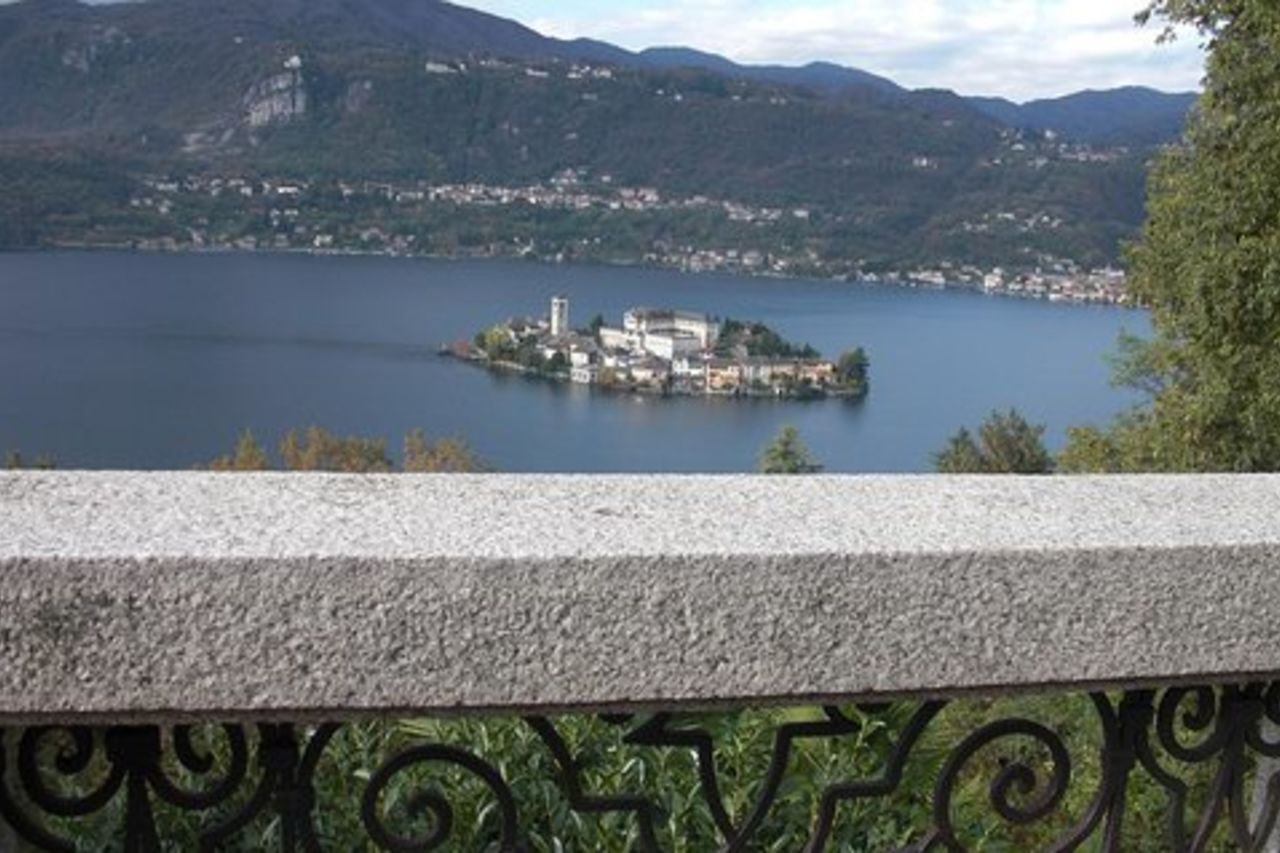Tour privato di Orta San Giulio sul lago d'Orta con Micaela
