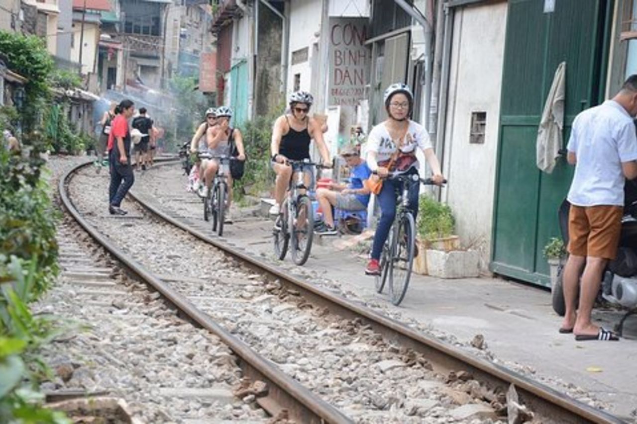 Tour in bicicletta Hanoi: tour in bicicletta della città di Hanoi di mezza giornata