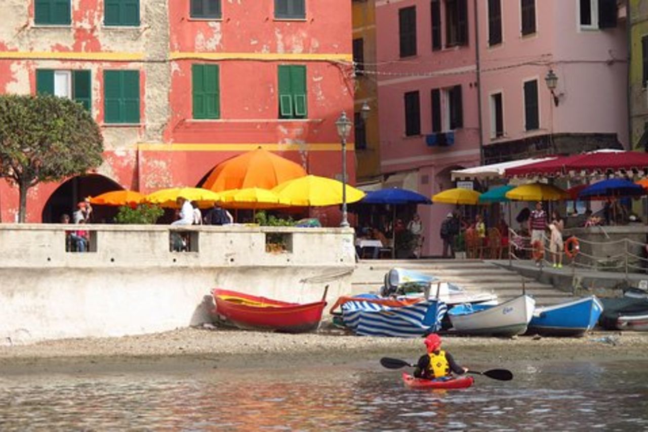Gita in kayak di mezza giornata alle Cinque Terre da Monterosso