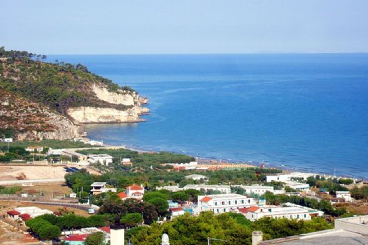 Peschici : Visita guidata privata della città balneare del Gargano