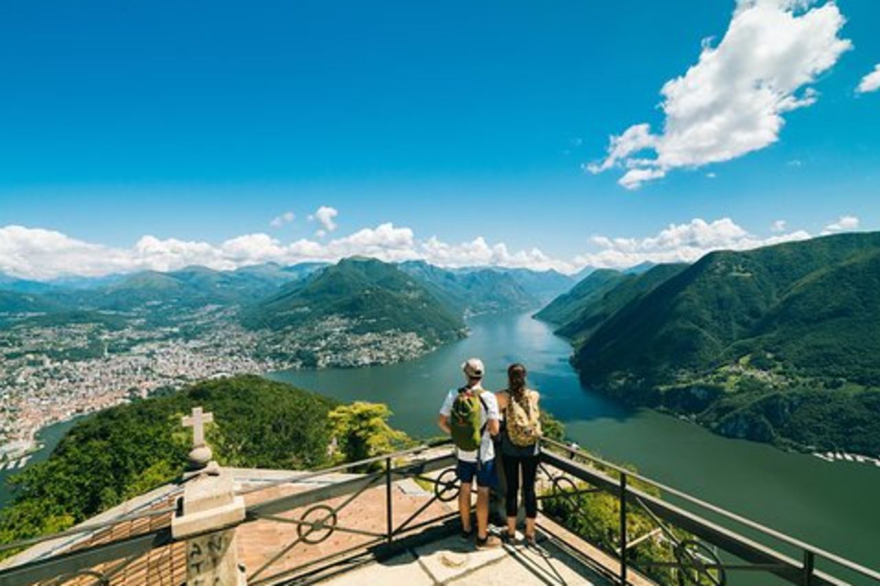 Escursione guidata da Lugano al Monte San Salvatore in funicolare