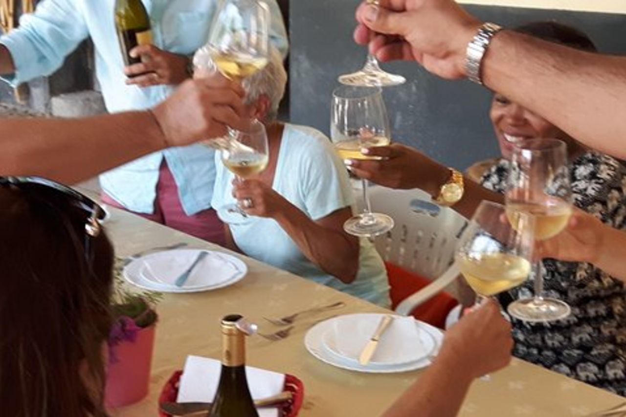 Tour del vino di un'intera giornata nella Sicilia occidentale