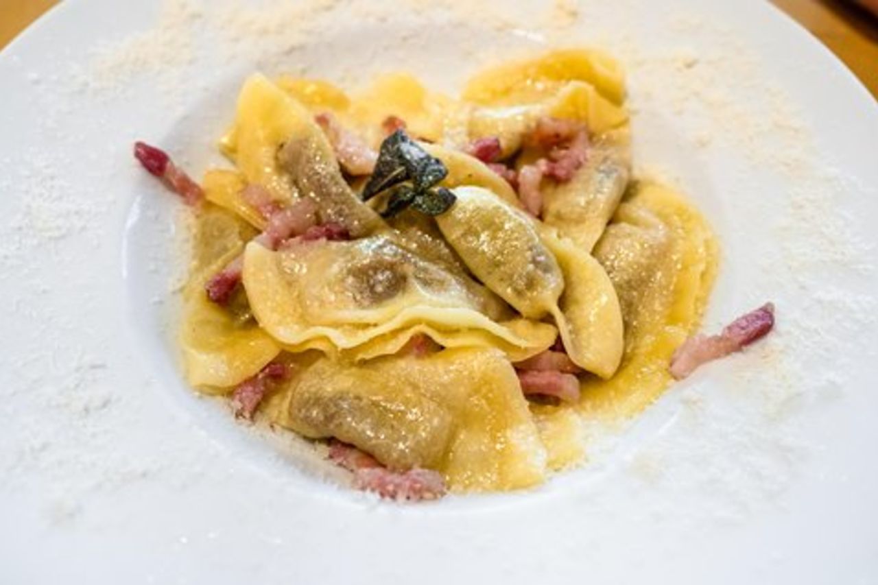 Tour gastronomico completo per piccoli gruppi a Bergamo con Do Eat Better