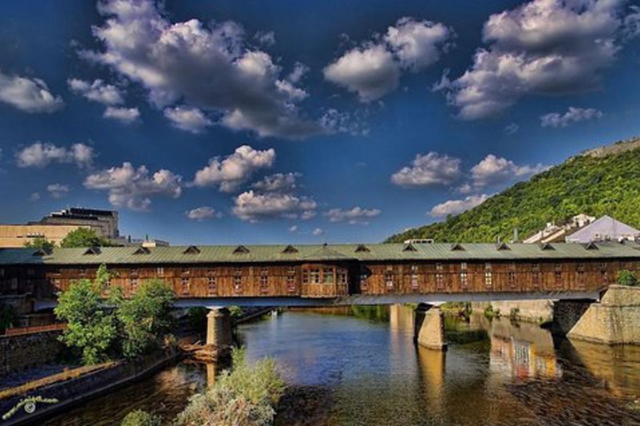 Tour a Lovech, grotta di Devetaki e cascate di Krushuna