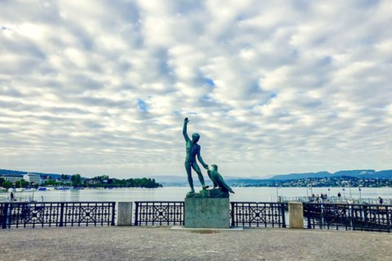 Scopri i luoghi più fotogenici di Montreux con un locale