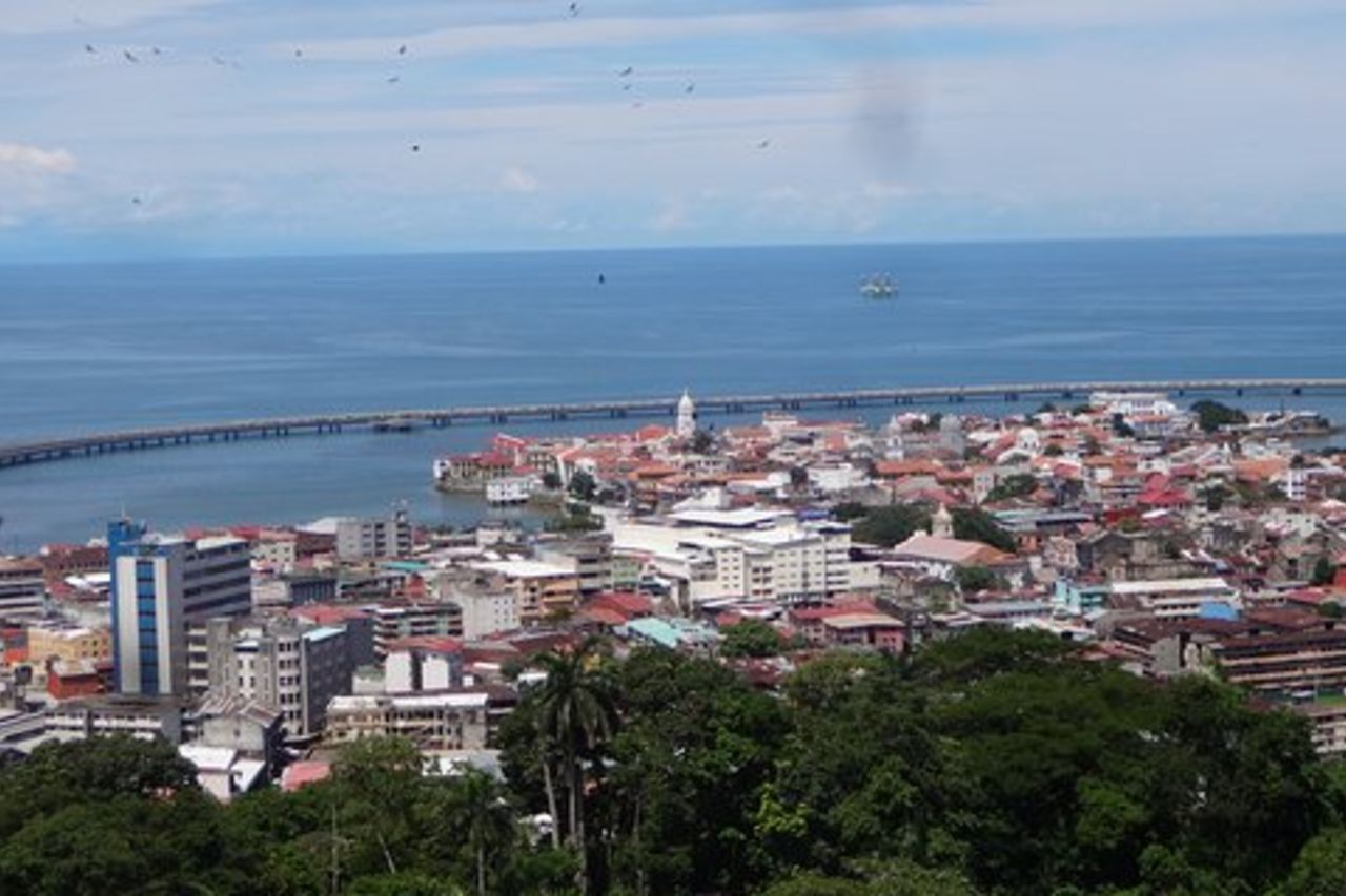 Ancon Hill / Mi-Pueblito Village