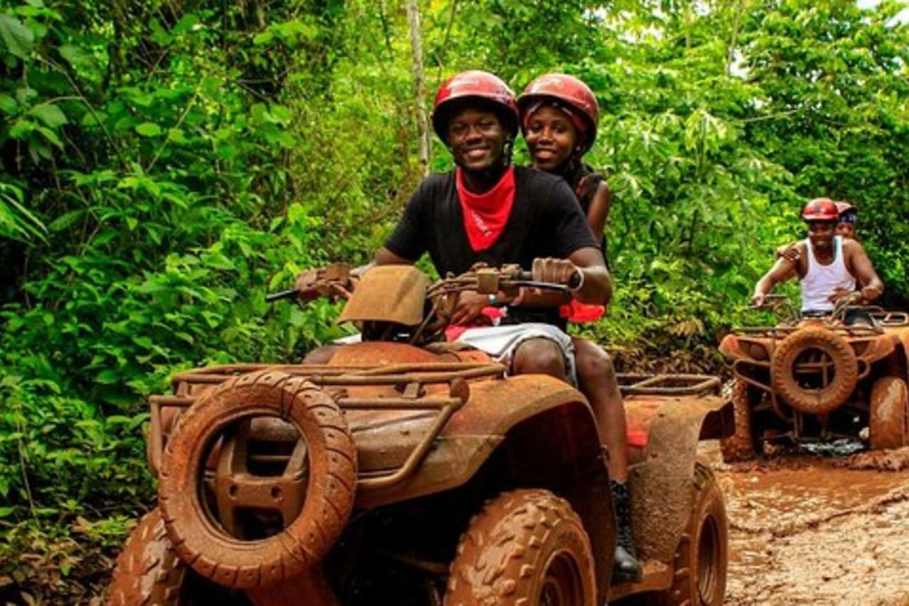 Tour adrenalinico con ATV, Zipline e Cenote da Cancun