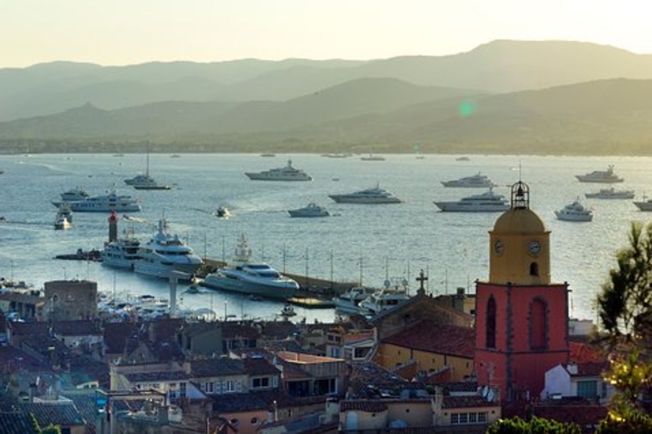 Tour di Saint-Tropez e Port Grimaud da Nizza per piccoli gruppi