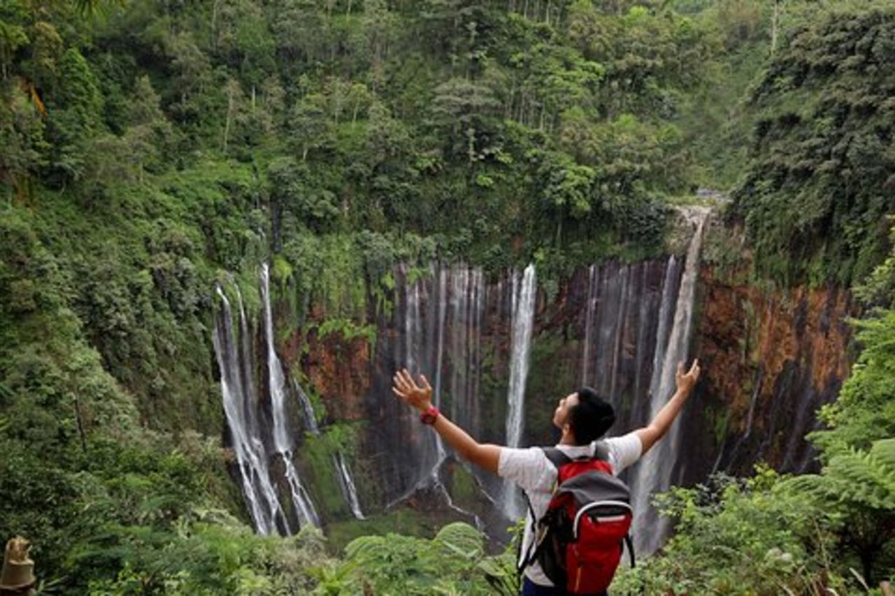 1 giorno - ULTIMATE TOUR Cascata di Tumpak Sewu e grotta di Goa Tetes // 07:30 - 17:30