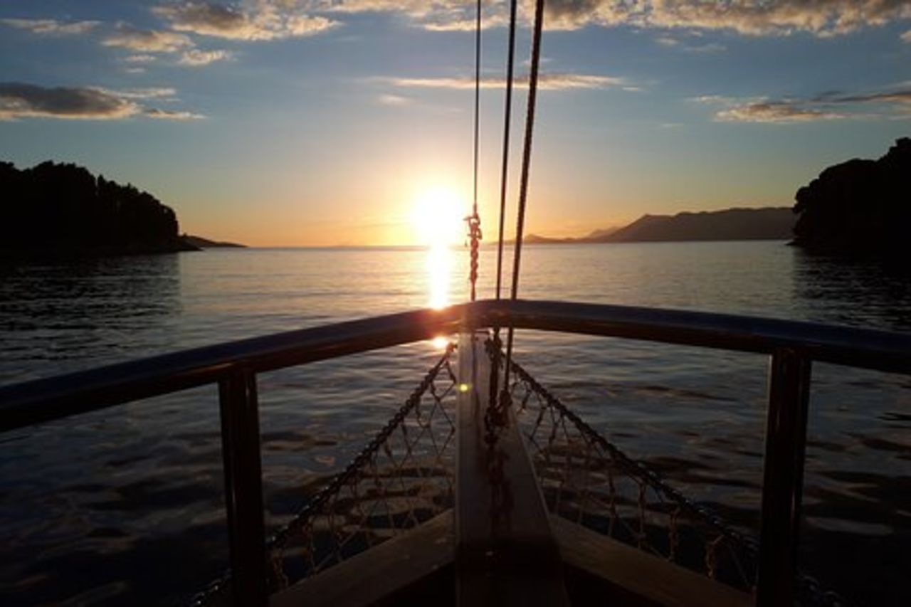 Crociera alle Isole Elafiti di Dubrovnik con pranzo, bevande e prelievo