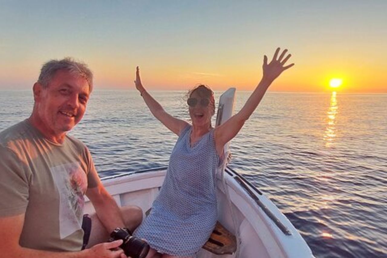 Tour privato in barca al tramonto delle Cinque Terre con tradizionale gozzo ligure