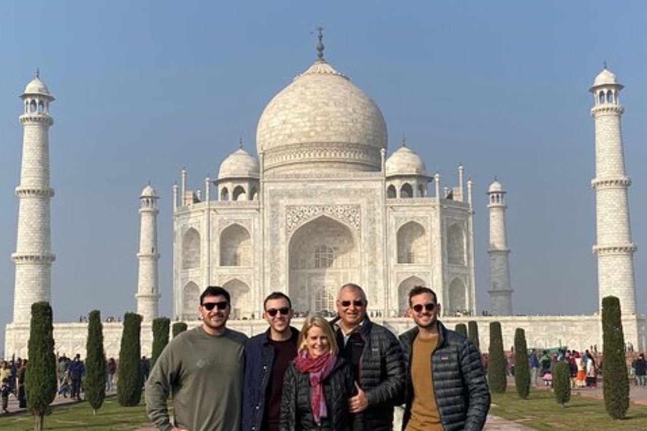 Tour privato di Agra - Taj Mahal, Forte di Agra e Baby Taj (gita di un giorno da Delhi)