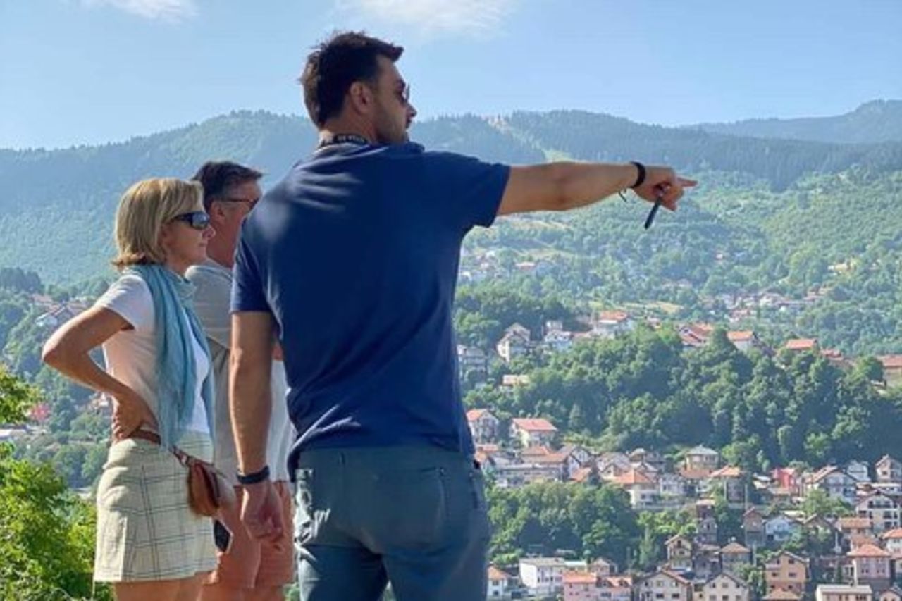 Sarajevo Full Day Tour : Pick-up, biglietto d'ingresso e pranzo incluso