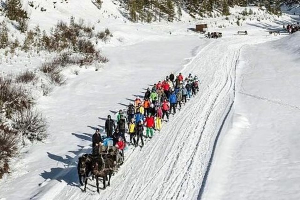 Tour sciistico della valle nascosta