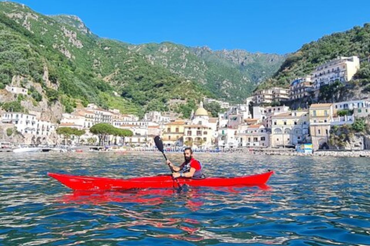 Costiera Amalfitana 3 ore. Tour in kayak: speciale nave da crociera