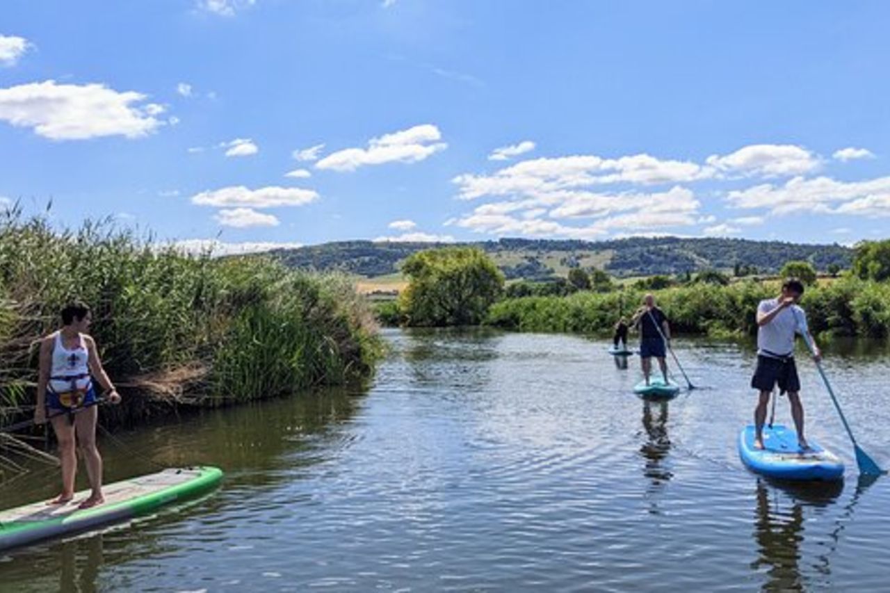 Stand up paddleboard SUP Safari sul fiume Avon per principianti