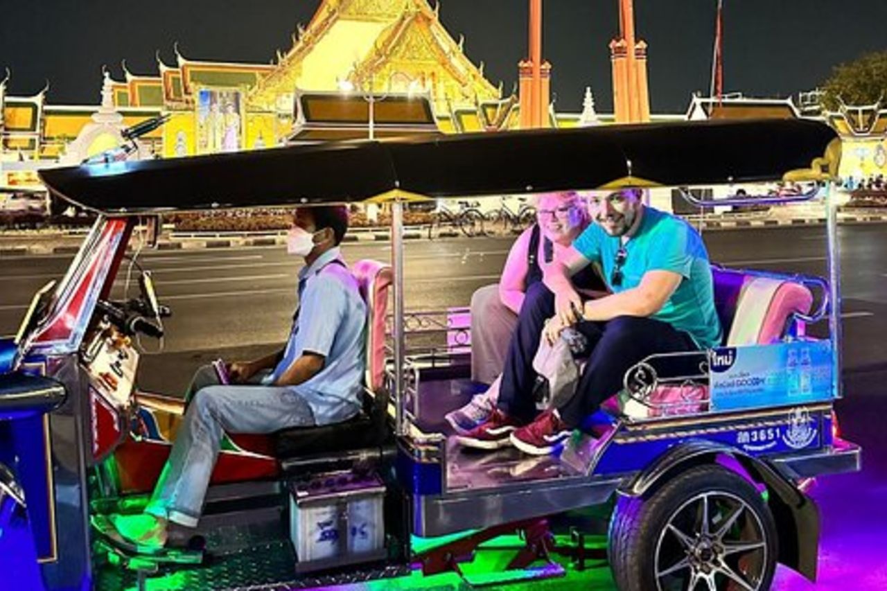 Tour gastronomico di Bangkok Tuk Tuk di notte