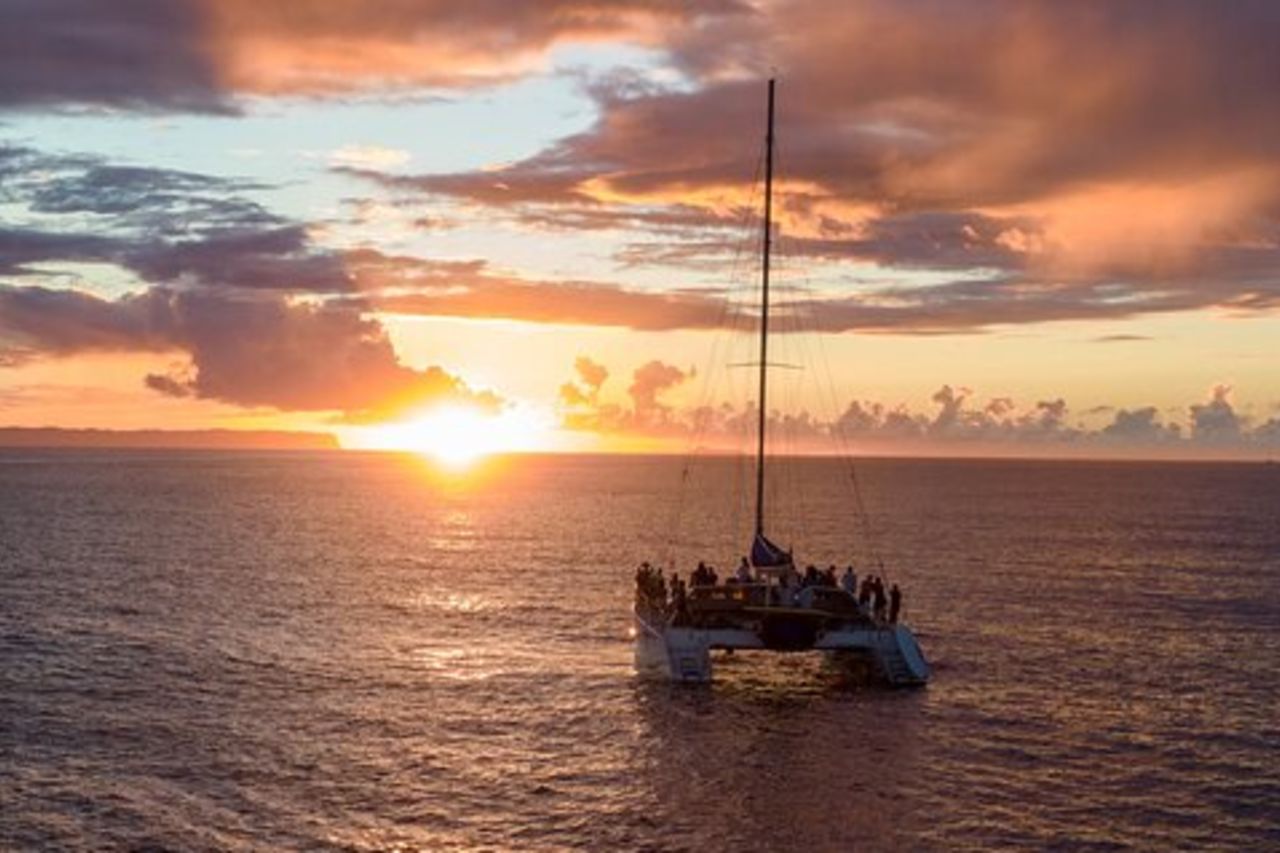 Kauai : Leila Na Pali Sunset Dinner Sail