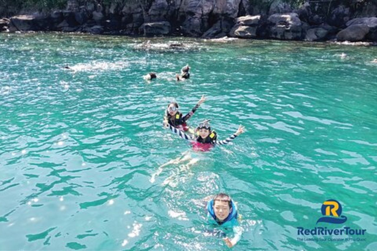 RED RIVER TOUR (Gruppo condiviso): SCOPERTA 3 ISOLE IN BARCA