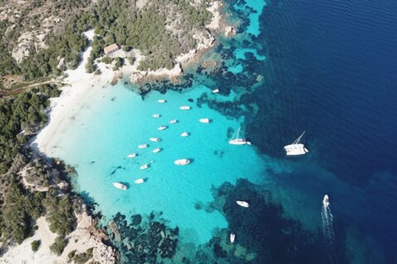 Palau o La Maddalena: Tour in gommone di 4 ore dell'arcipelago