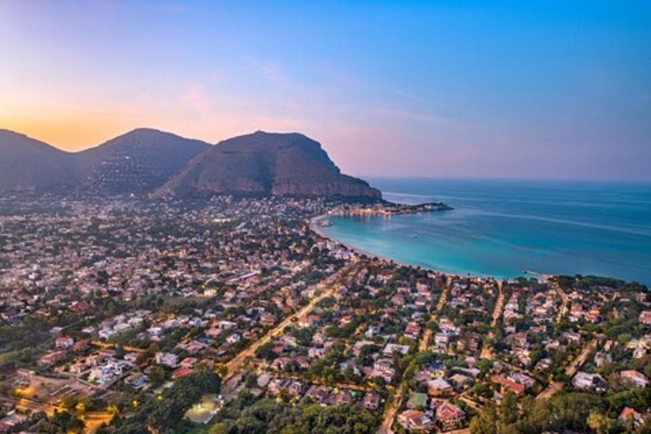 Visit Mondello e Monte Pellegrino da Palermo