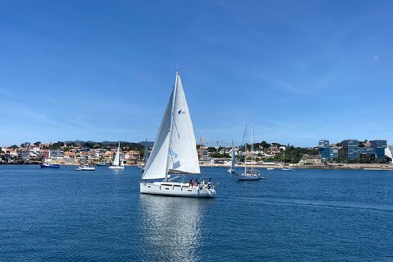 Cascais Private Sailing Cruise con un drink - Mezza giornata/intera giornata