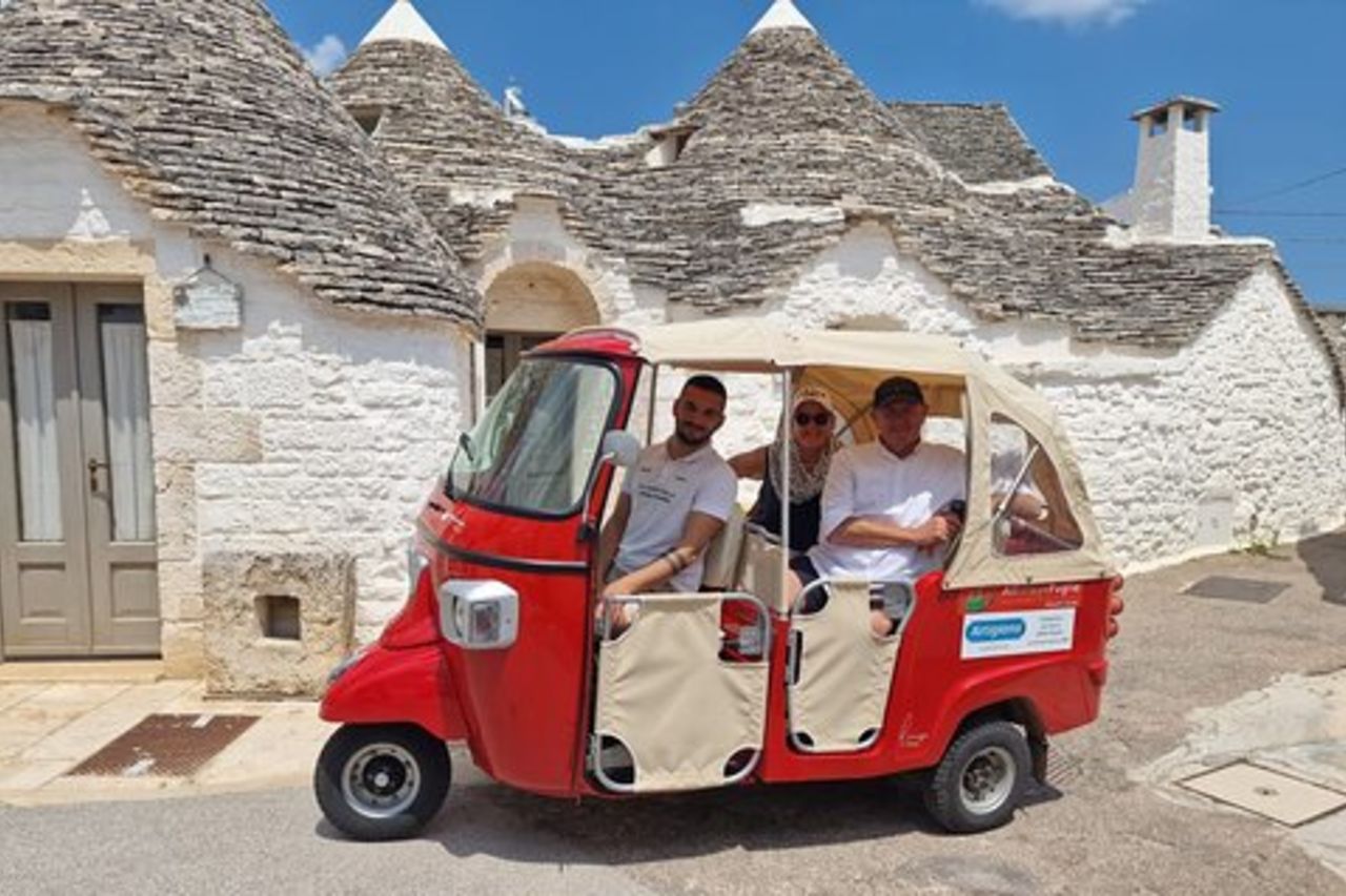 Audio Tour Alberobello con Ape Calessino/ e-Vespa /Fiat Topolino